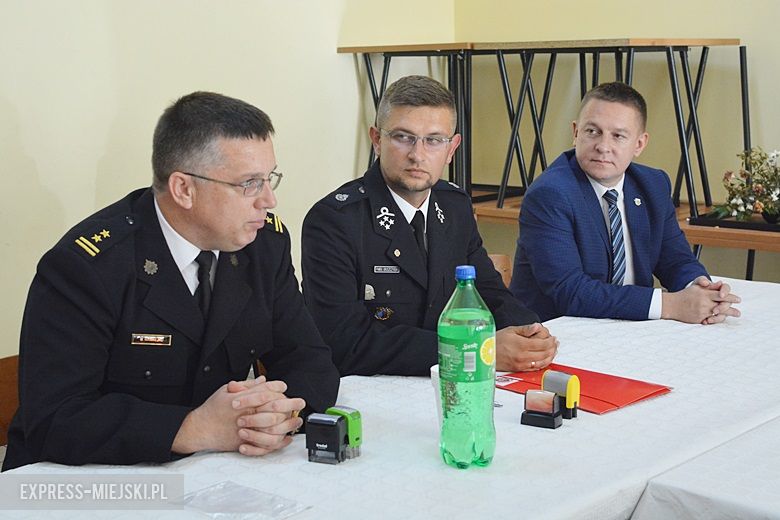 Podpisanie porozumienia ws przyjęcia OSP Rakoszyce do KSRG