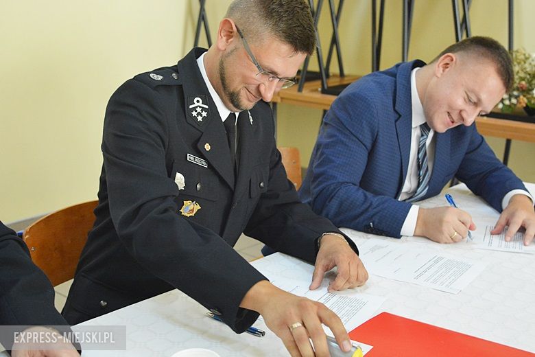 Podpisanie porozumienia ws przyjęcia OSP Rakoszyce do KSRG