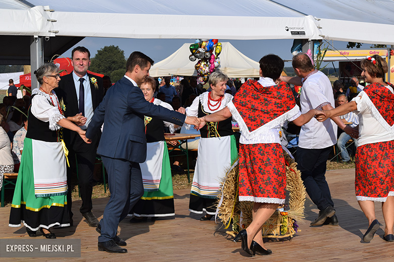 Dożynki gminy Malczyce w tym roku odbył się na klimatycznym terenie w Chomiąży