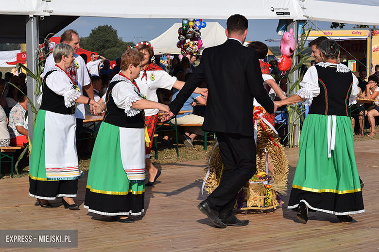 Dożynki gminy Malczyce w tym roku odbył się na klimatycznym terenie w Chomiąży