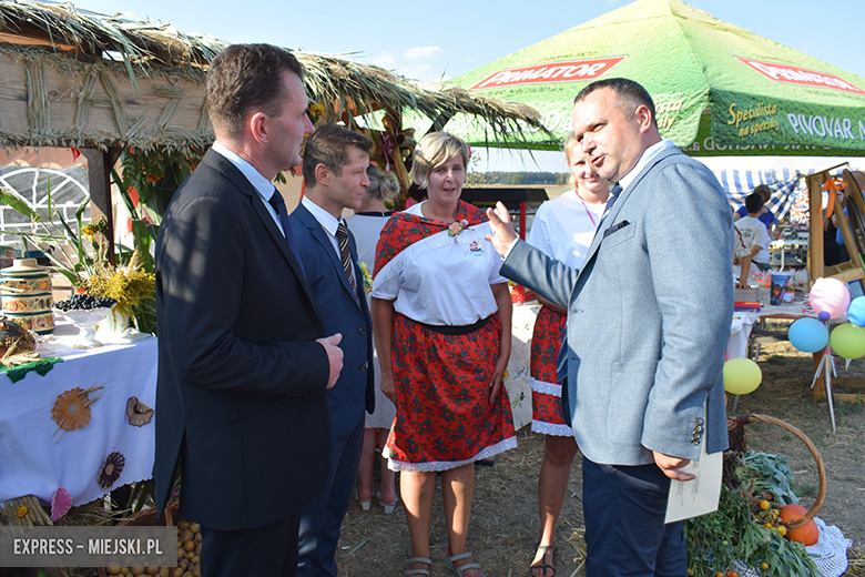 Dożynki gminy Malczyce w tym roku odbył się na klimatycznym terenie w Chomiąży