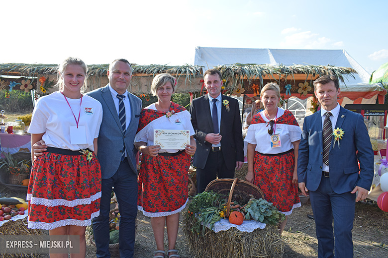 Dożynki gminy Malczyce w tym roku odbył się na klimatycznym terenie w Chomiąży