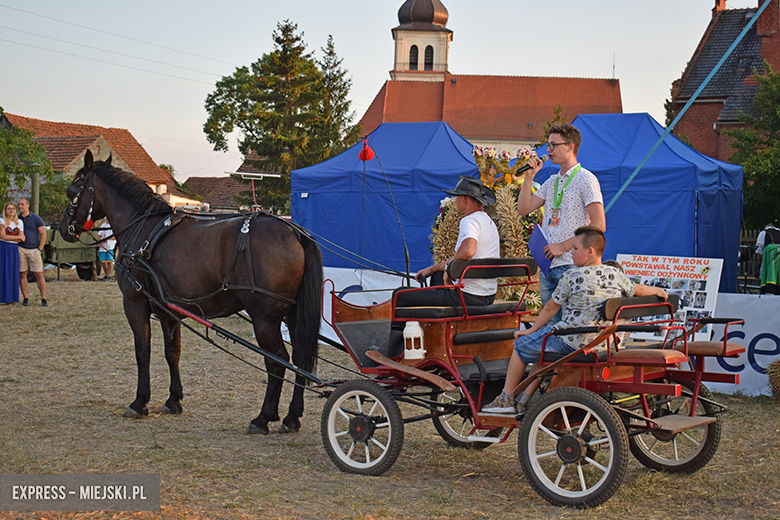 Dożynki gminy Malczyce w tym roku odbył się na klimatycznym terenie w Chomiąży