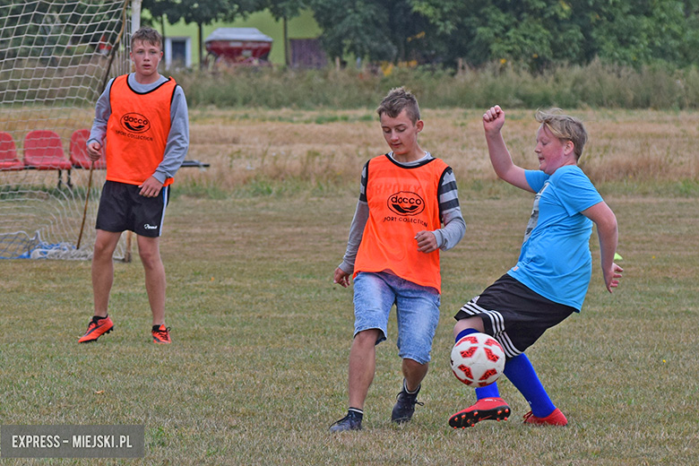 Około 70 młodych zawodników wzięło udział w turnieju piłkarskim w Pichorowicach