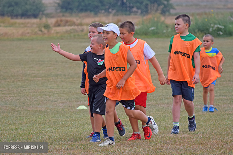 Około 70 młodych zawodników wzięło udział w turnieju piłkarskim w Pichorowicach