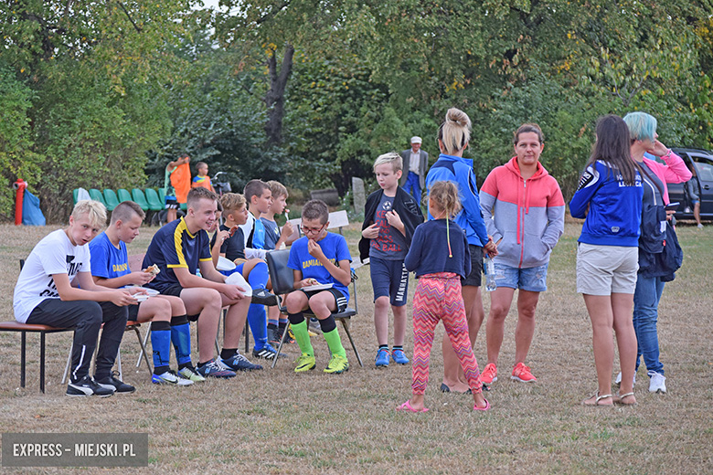 Około 70 młodych zawodników wzięło udział w turnieju piłkarskim w Pichorowicach