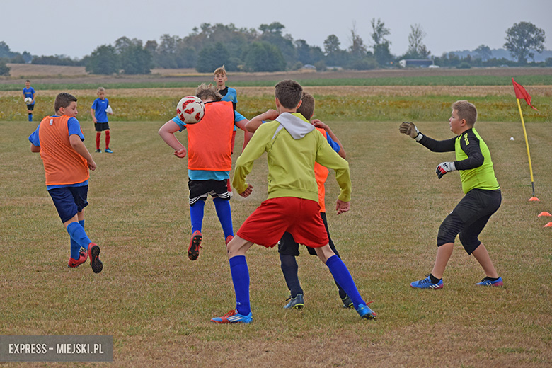 Około 70 młodych zawodników wzięło udział w turnieju piłkarskim w Pichorowicach