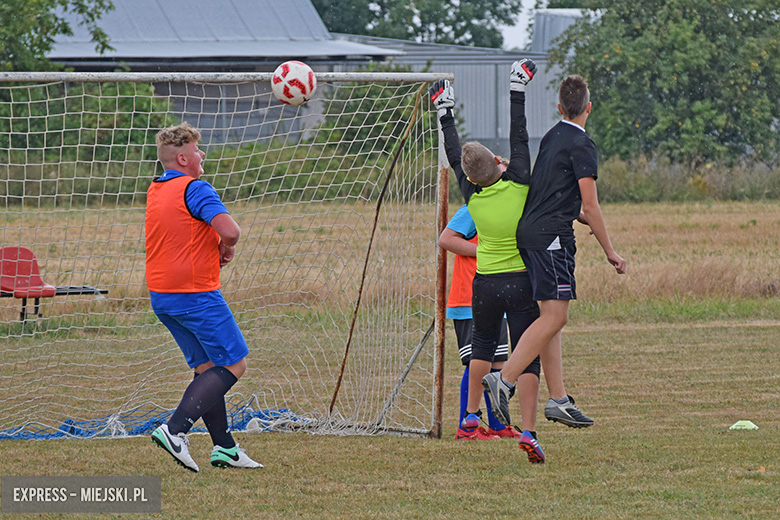 Około 70 młodych zawodników wzięło udział w turnieju piłkarskim w Pichorowicach