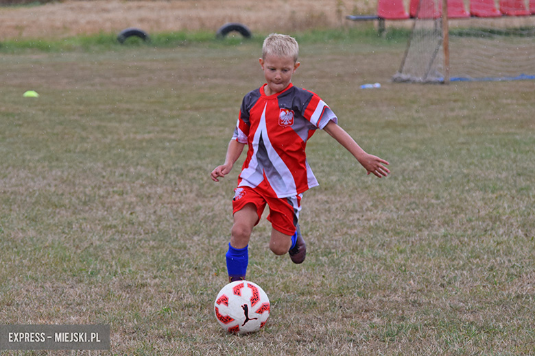 Około 70 młodych zawodników wzięło udział w turnieju piłkarskim w Pichorowicach