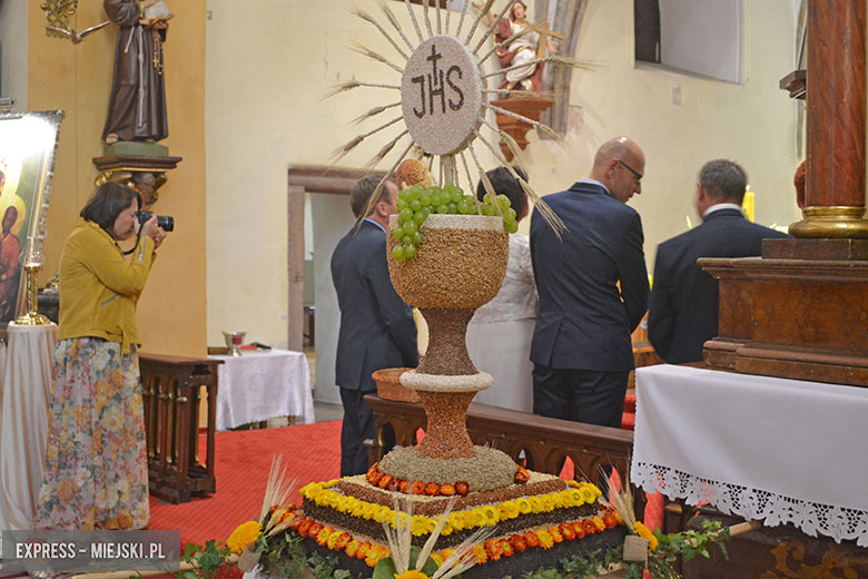 Uroczyste obchody gminny dożynek w Kostomłotach