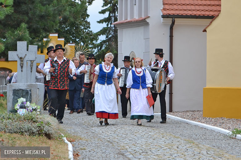 Uroczyste obchody gminny dożynek w Kostomłotach