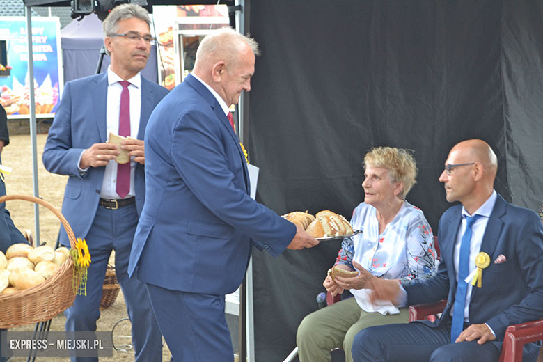 Uroczyste obchody gminny dożynek w Kostomłotach