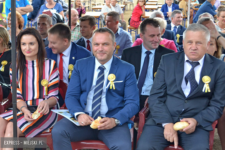 Uroczyste obchody gminny dożynek w Kostomłotach