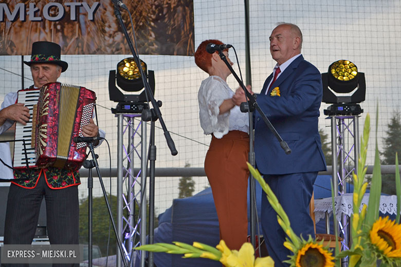 Uroczyste obchody gminny dożynek w Kostomłotach