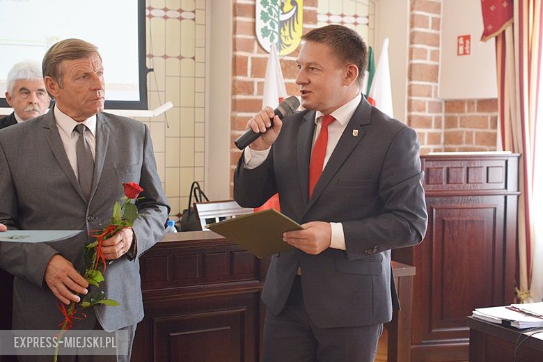 Wręczenie aktów nowym dyrektorom szkół