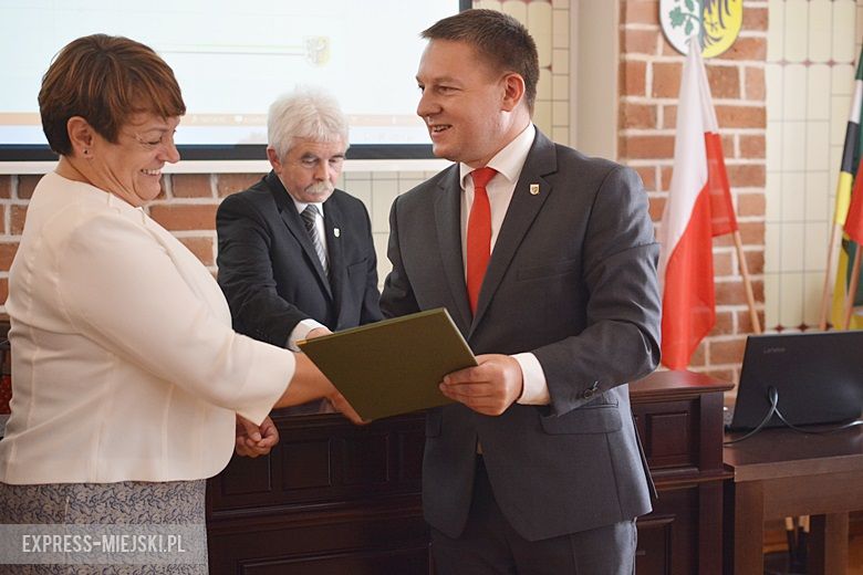 Wręczenie aktów nowym dyrektorom szkół