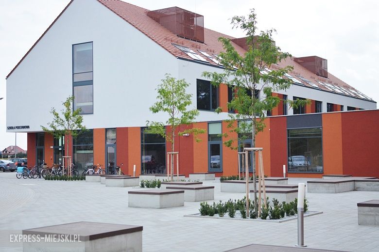 Nowe szkoła w Lutyni jest gotowa na przyjęcie nowych uczniów