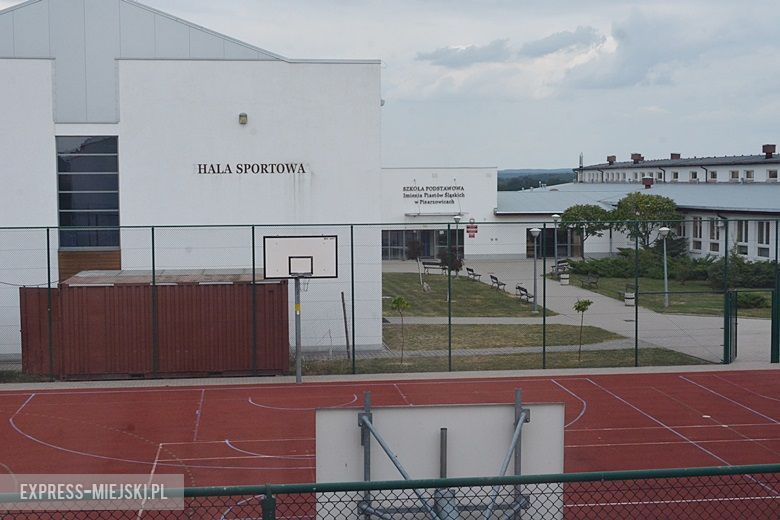 Nowy budynek szkolny w Pisarzowicach