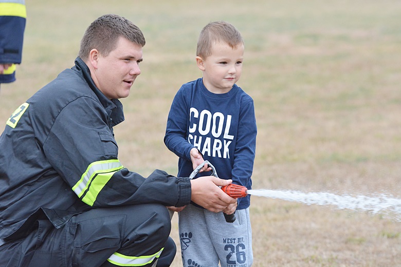 Strażacy przygotowali pokazy dla dzieci i młodzieży