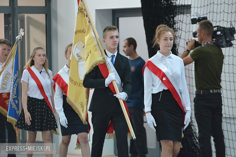 Uroczyste rozpoczęcie nowego roku szkolnego w Lutyni