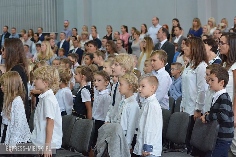 Uroczyste rozpoczęcie nowego roku szkolnego w Lutyni