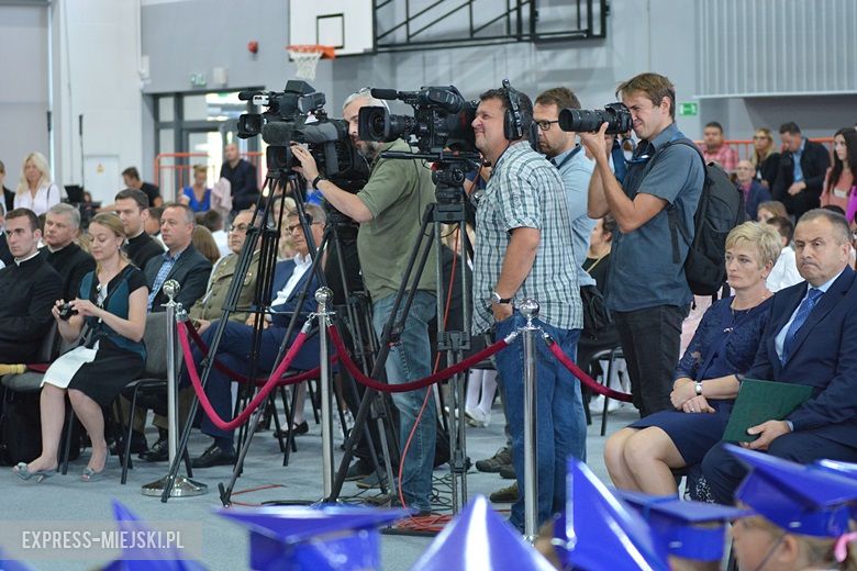 Uroczyste rozpoczęcie nowego roku szkolnego w Lutyni