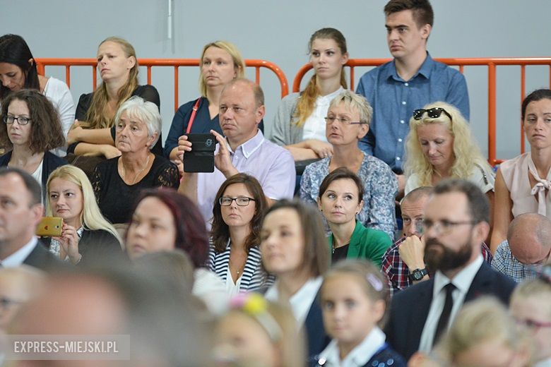 Uroczyste rozpoczęcie nowego roku szkolnego w Lutyni