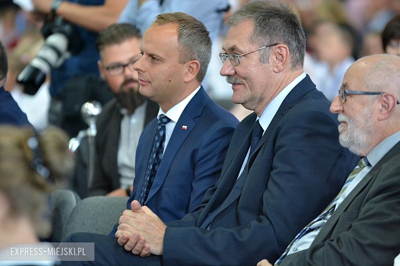 Uroczyste rozpoczęcie nowego roku szkolnego w Lutyni