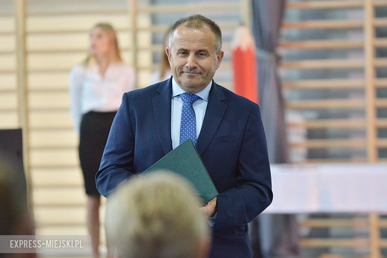 Uroczyste rozpoczęcie nowego roku szkolnego w Lutyni