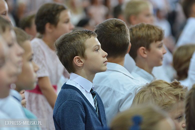 Uroczyste rozpoczęcie nowego roku szkolnego w Lutyni