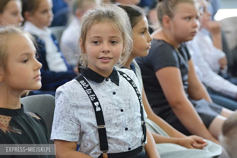 Uroczyste rozpoczęcie nowego roku szkolnego w Lutyni