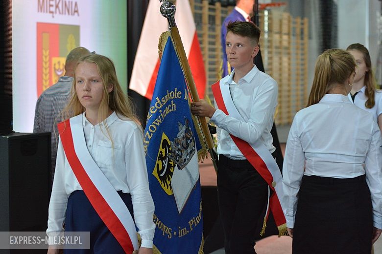 Uroczyste rozpoczęcie nowego roku szkolnego w Lutyni