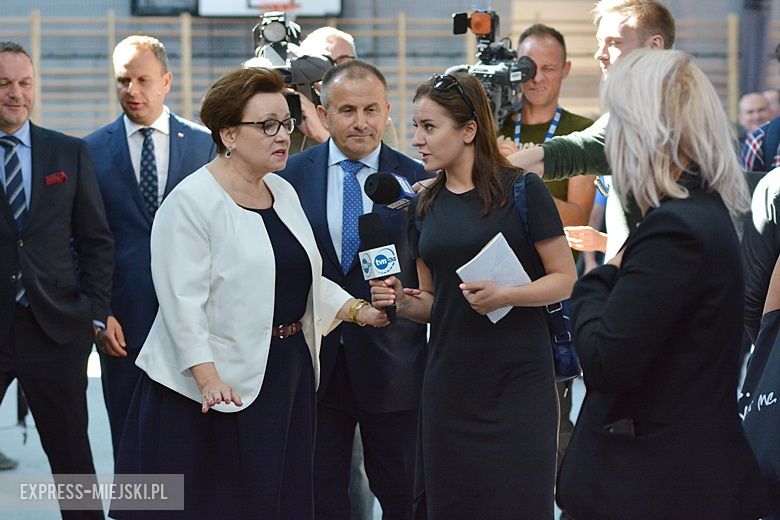 Uroczyste rozpoczęcie nowego roku szkolnego w Lutyni