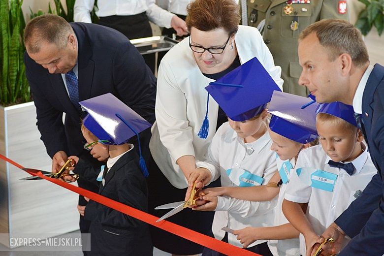 Uroczyste rozpoczęcie nowego roku szkolnego w Lutyni
