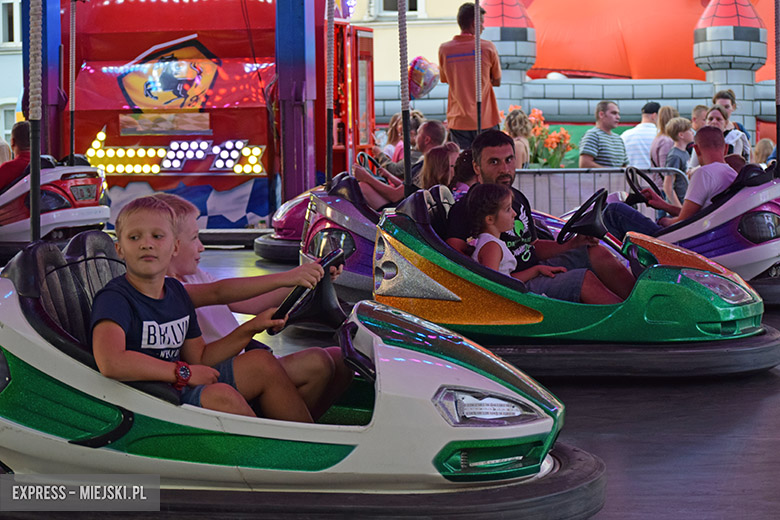 W sobotni wieczór średzki rynek przyciągnął tłumy fanów Cleo i Michała Szpaka