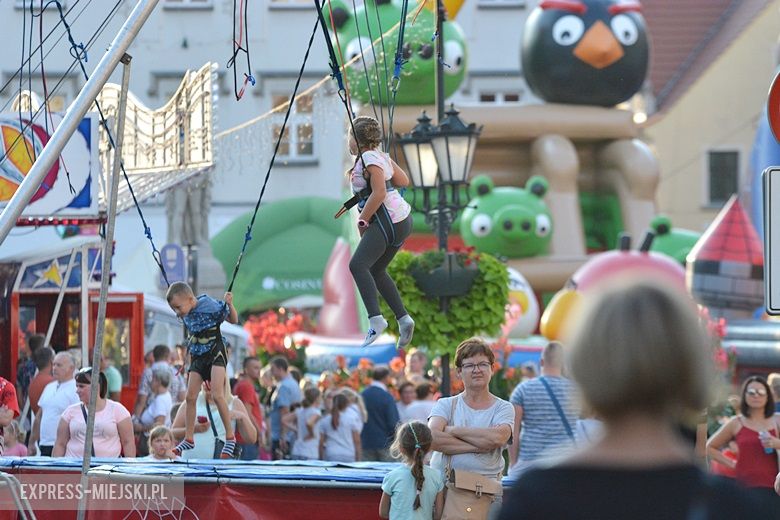 W sobotni wieczór średzki rynek przyciągnął tłumy fanów Cleo i Michała Szpaka