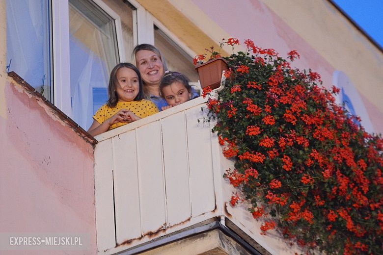 W sobotni wieczór średzki rynek przyciągnął tłumy fanów Cleo i Michała Szpaka