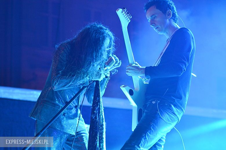 W sobotni wieczór średzki rynek przyciągnął tłumy fanów Cleo i Michała Szpaka