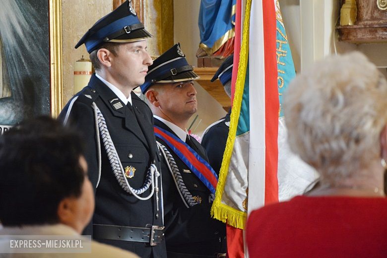 Przekazanie sztandaru strażakom z OSP Głoska