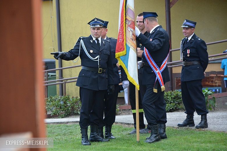 Przekazanie sztandaru strażakom z OSP Głoska