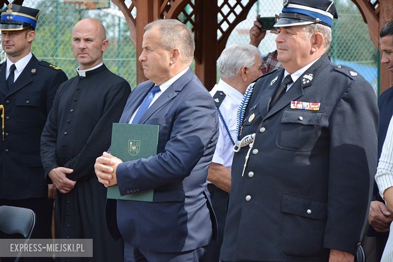 Przekazanie sztandaru strażakom z OSP Głoska