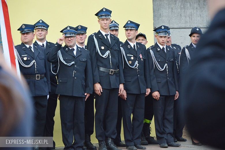 Przekazanie sztandaru strażakom z OSP Głoska