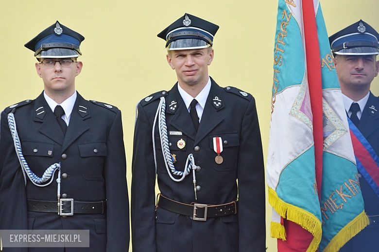 Przekazanie sztandaru strażakom z OSP Głoska