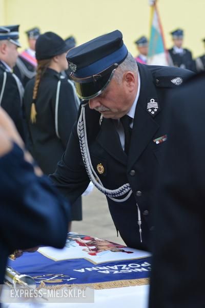 Przekazanie sztandaru strażakom z OSP Głoska