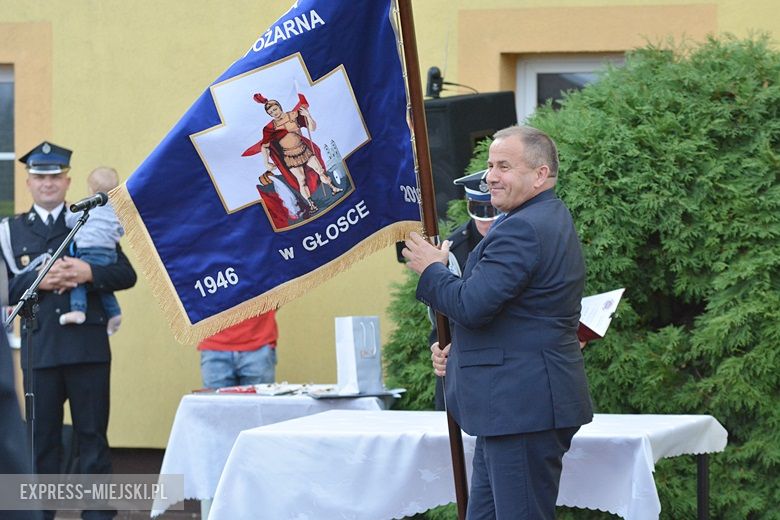 Przekazanie sztandaru strażakom z OSP Głoska