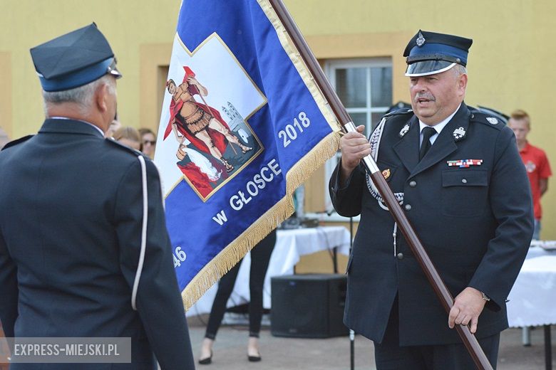 Przekazanie sztandaru strażakom z OSP Głoska