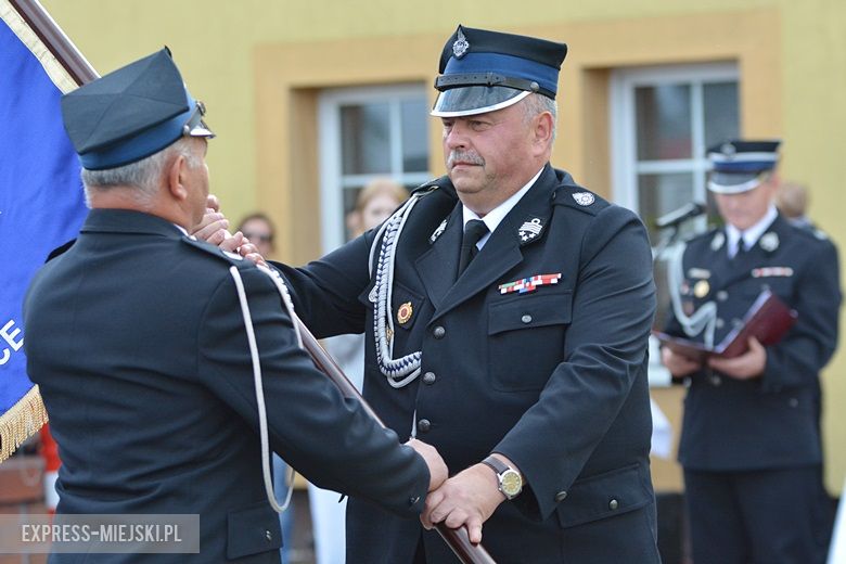 Przekazanie sztandaru strażakom z OSP Głoska