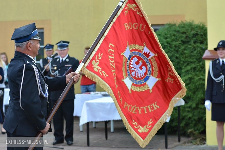 Przekazanie sztandaru strażakom z OSP Głoska