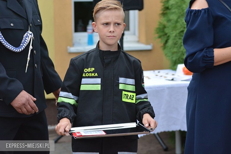 Przekazanie sztandaru strażakom z OSP Głoska