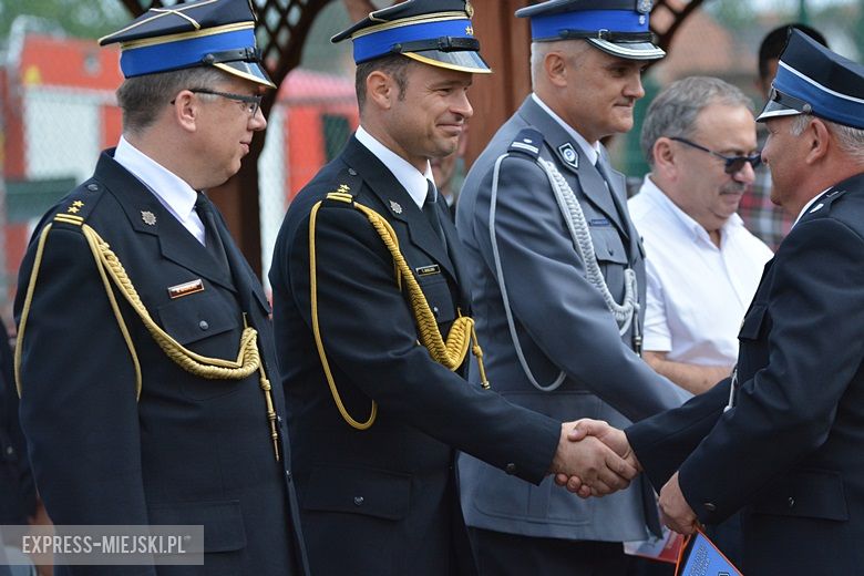 Przekazanie sztandaru strażakom z OSP Głoska